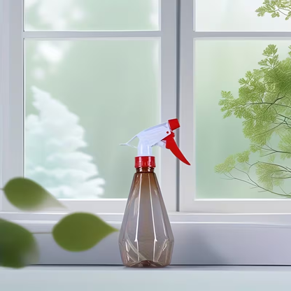Wholesale plastic spray bottles, random colors, gourd-shaped design.